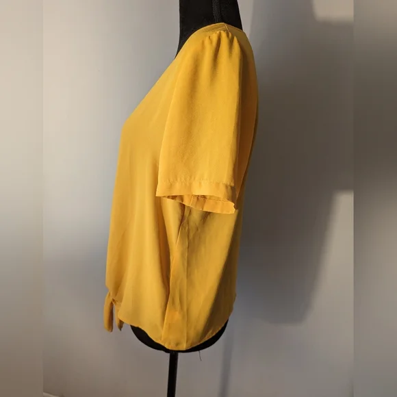 Madewell Lightweight Minimalist novel tie front top - Picture 10 of 10